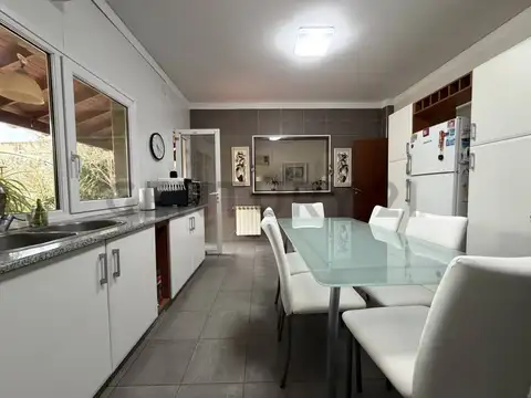 De La Huella 3600, Piso 0