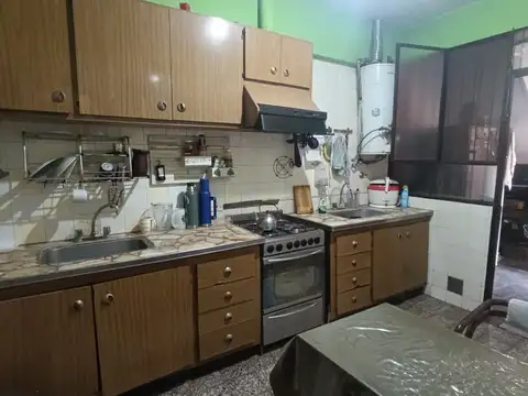 Casa 4 ambientes con 1 baño