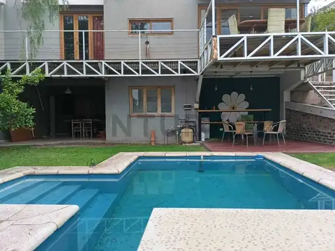 Venta de casa barrio privado laderas de chacras