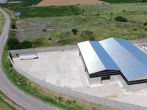 Nave Industrial sobre Autopista Rosario