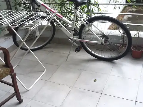 Sin expensas! Amplio Monoambiente! muy buena ubicación! a pocas cuadras del subte!