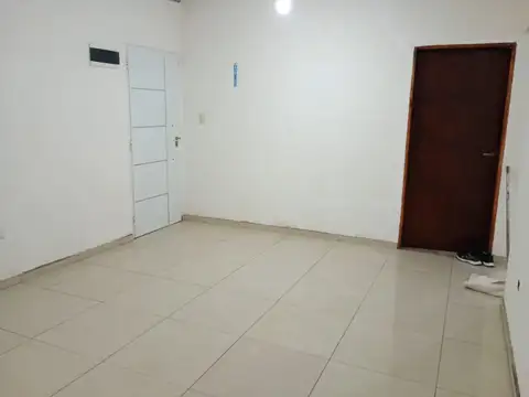 Casa en venta - 3 Dormitorios 1 Baño - La Plata