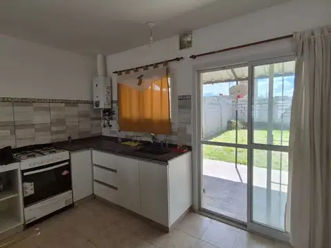 VENTA CASA 2 DORMITORIOS ARGUELLO NORTE