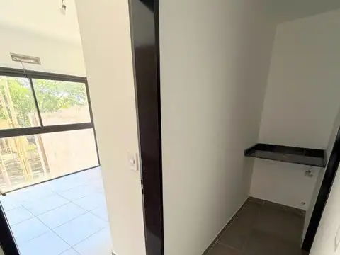 Departamento 2 Ambientes con Balcón en Venta en Escalada
