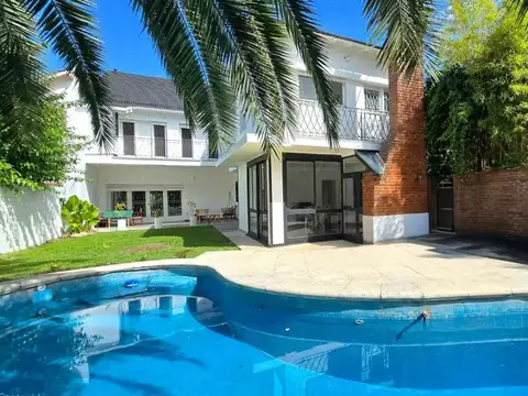 Casa en Alquiler en Martinez, USD 3.800