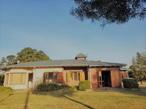 Casa 3 ambientes con 2 baños
