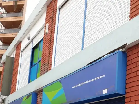 Local en Alquiler Via Pública