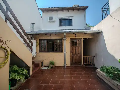 Depto Tipo Casa en Venta con 1 cocheras