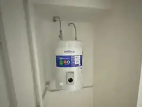 Oficina en Alquiler 80 años