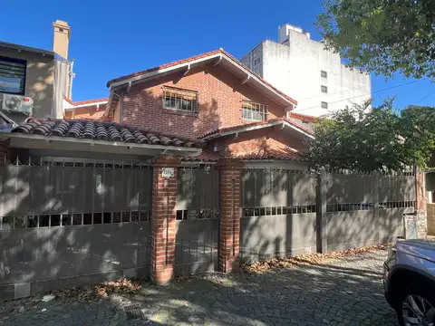 Casa en venta en La Lucila-Vias/Maipu