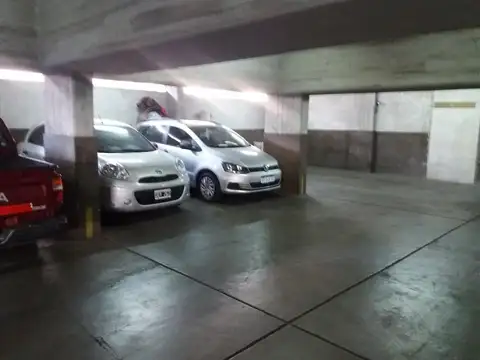 Cochera en alquiler zona Centro (Maipu y Santa Fe)