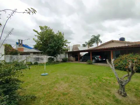 Casa en Venta con 1 cochera
