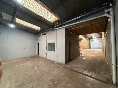 Depósito en venta - 345 m2 - Lanus