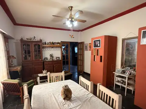 Casa 5 ambientes con 3 baños