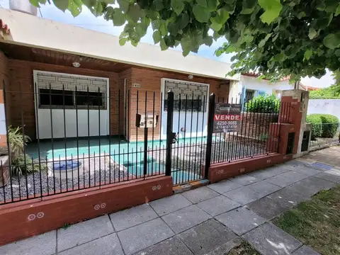 Casa con departamento en venta