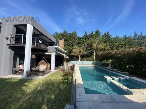 Casa en Venta en Los Naranjos - Canning