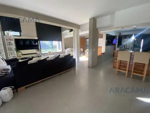 Casa en Venta en Los Naranjos, USD 470.000