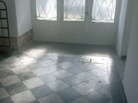 Casa en Alquiler en Alberdi, $ 700.000