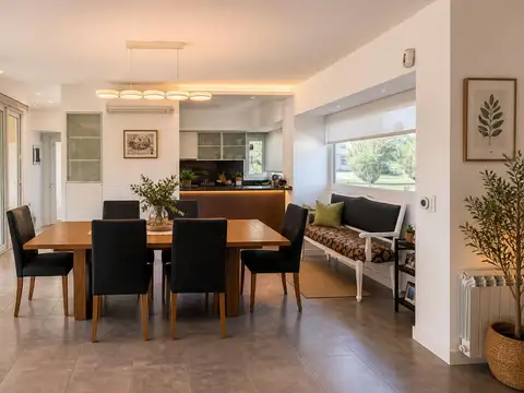 Casa en alquiler de tres dormitorios en La Rinconada, Ibarlucea