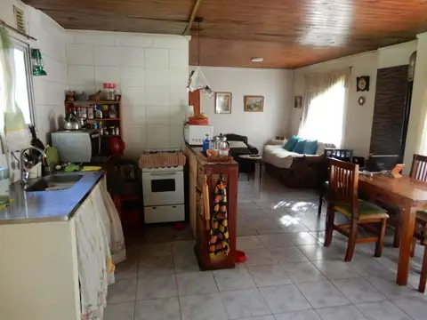 Casa 4 ambientes con 3 baños
