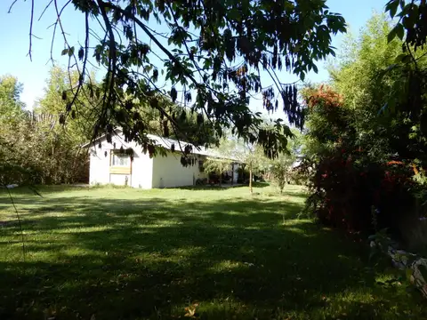 Casa con 2 Casas en Venta Pque. Exaltación