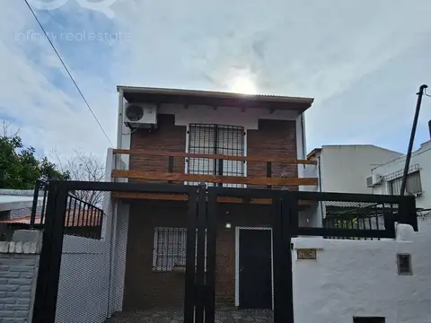 Alquiler PH tipo duplex en Victoria c/Patio sin expensas- Zona C.Casares