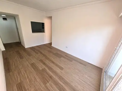 Alquiler departamento 2 ambientes con balcón, Villa Urquiza. E-FURIO.