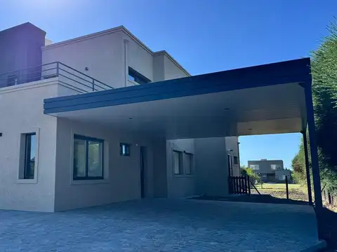 Casa en Alquiler 1 año
