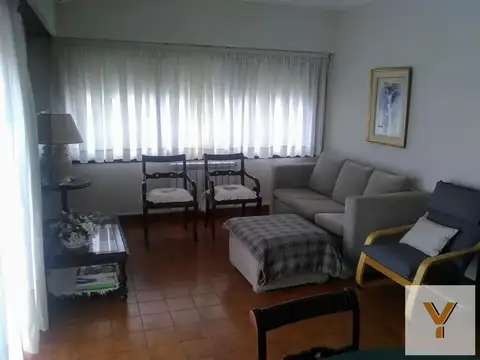 Departamento en venta - 2 Dormitorios 2 Baños - Cochera - 74Mts2 - Miramar