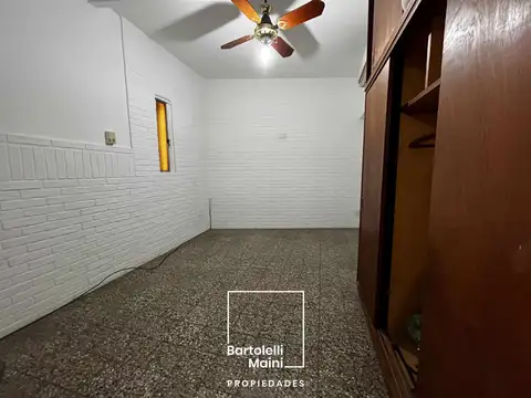 Casa 5 ambientes con 4 baños