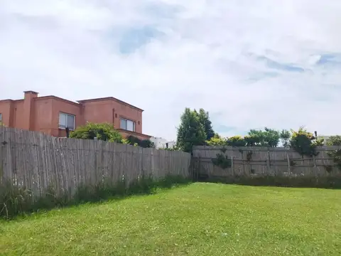 Terreno en Venta 28  mts Fondo