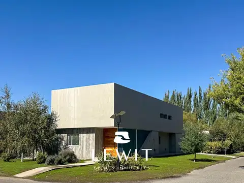 Casa en Alquiler de 4 dormitorios