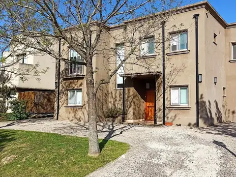 Casa en barrio Santa Barbara 