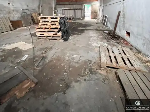 Galpón en venta de 226m2 ubicado en Versalles