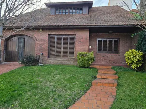 Casa 4 ambientes en alquiler