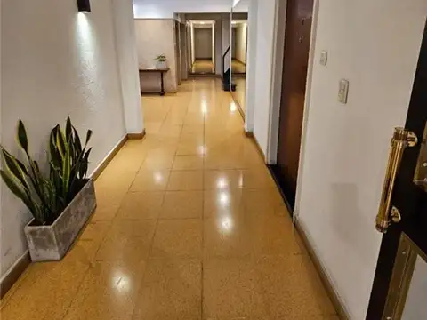 Armenia 2200, Piso 1