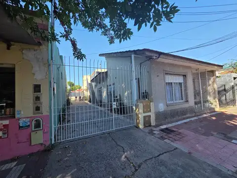 DEPTO T/CASA 3 AMB EN PLANTA ALTA CON TERRAZA EN LOMAS!