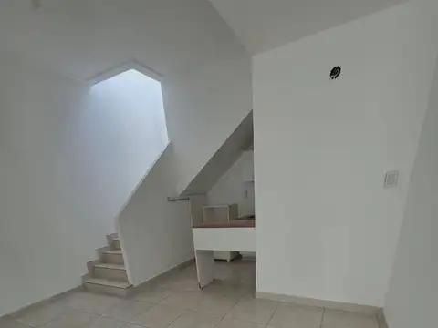 Depto Tipo Casa en Alquiler en Villa del Parque, $ 2.000.000