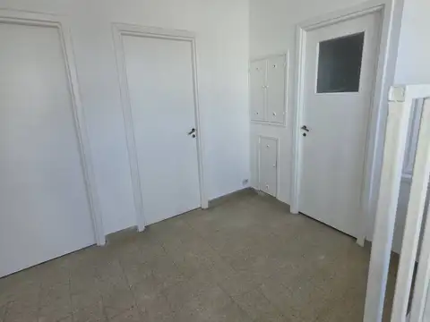 Depto Tipo Casa en Alquiler con 1 cocheras