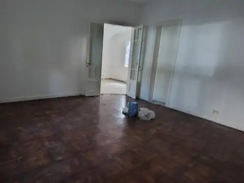 Dos Viviendas Con Entrada Independiente En Lote Propio - Caballito