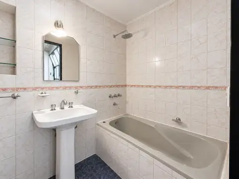 VENTA PH 3 AMB CIUDADELA CON PATIO Y LAVADERO