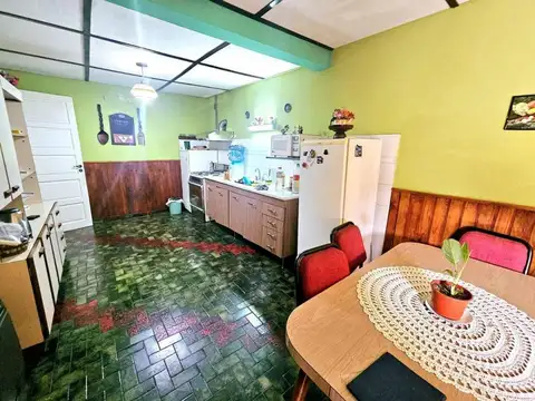 VENTA CASA 4 AMBIENTES EN HAEDO