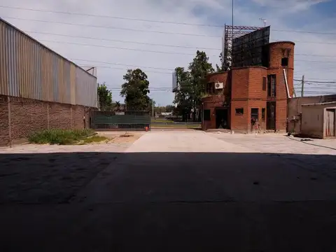 Se vende galpon con oficinas sobre Panamericana Tigre