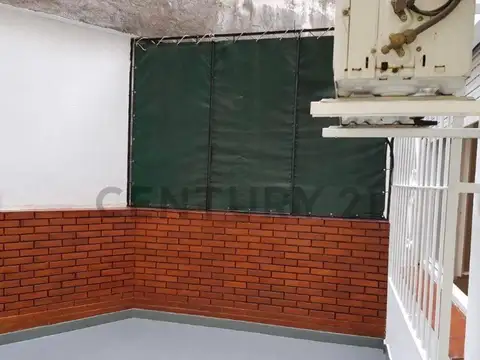 Departamento - Venta 2 Ambientes con Patio - Olivos