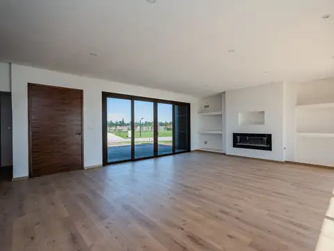 Casa 3 ambientes con 2 baños