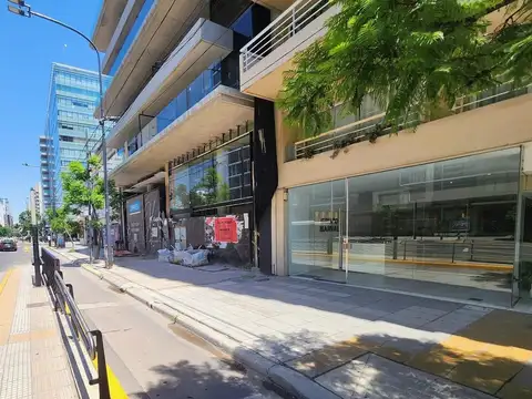 ALQUILER - Local comercial - ubicación Premium