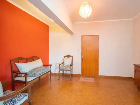 DPTO DOS DORMITORIOS EN PLENO CENTRO