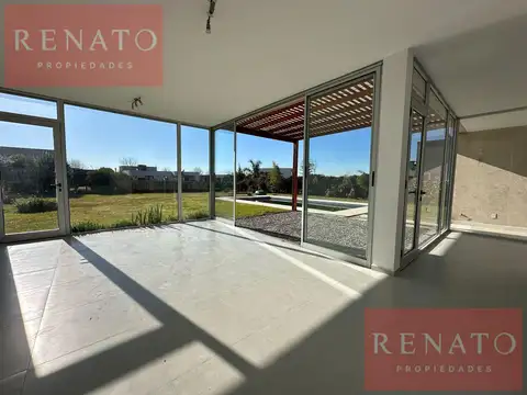  OPORTUNIDAD  HERMOSA CASA 5 AMBIENTES CON PILETA EN BARRIO SAN SEBASTIAN - ESCOBAR