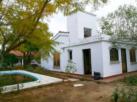 Camino al Dique de Cruz del Eje