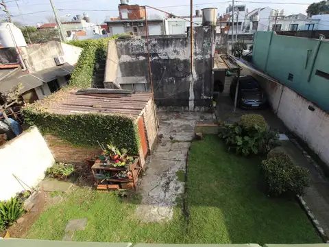 OPORTUNIDAD VENTA CASA 7 AMBIENTES MULTIFAMILIAR COCHERA ESCUCHA OFERTA